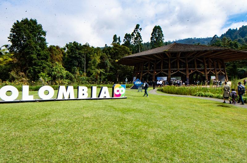 ¿Aumentan conexiones áreas internacionales en Colombia?