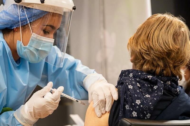 Colombia recibirá donación de vacunas de Alemania y España