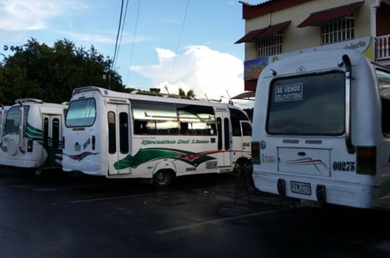 Planton de conductores de buses hoy en Villavicencio 