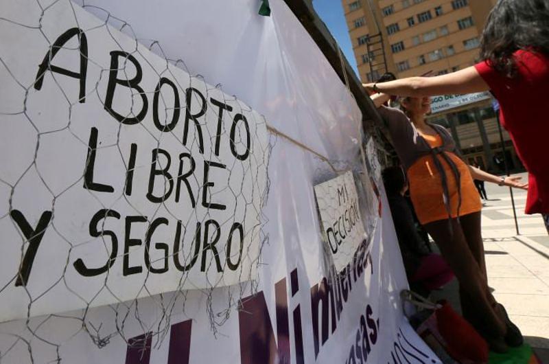Corte Constitucional pondría más obstáculos al aborto en Colombia 