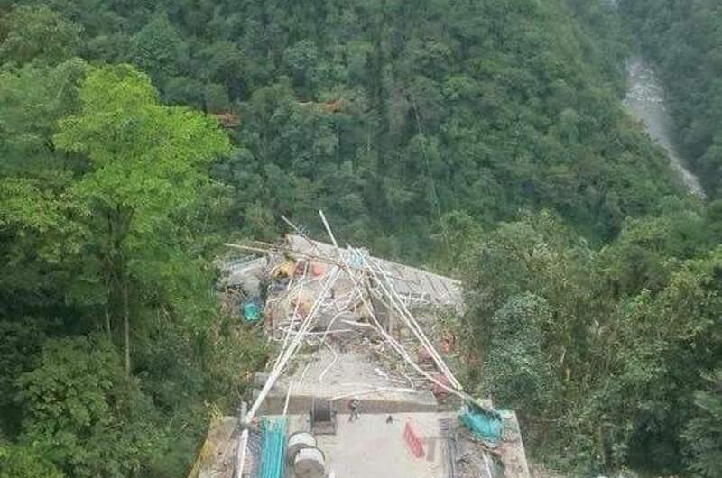 Se desplomó el puente de Chirajara en la vía Bogotá-Villavicencio