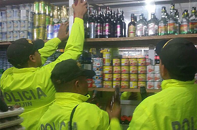 300 botellas de licor adulterado fueron incautadas en la región del Ariari