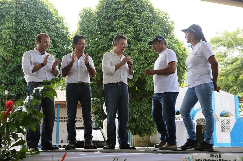 Santos resalta la importancia del agro en la construcción de paz 