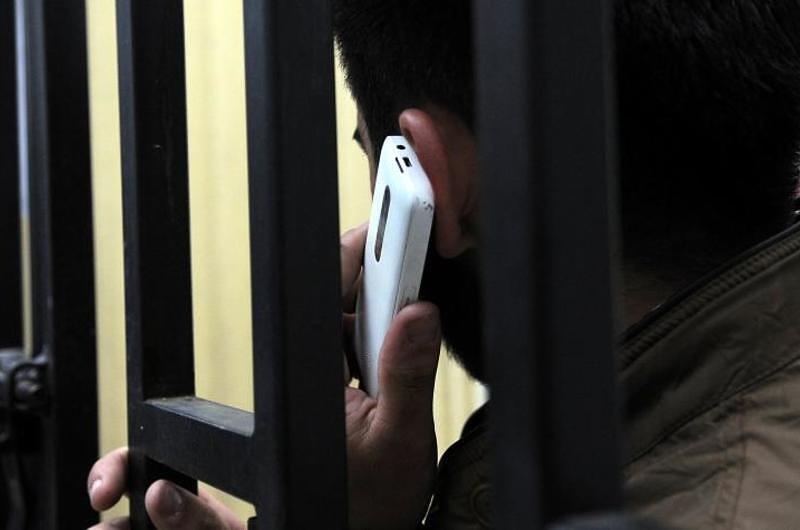 ¿Telefonía móvil e Internet para presos en cárceles del país? 
