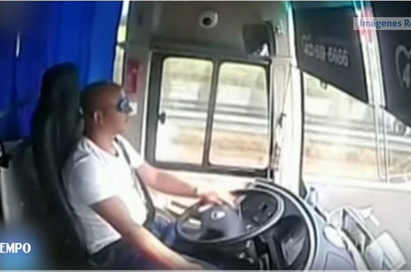 Vídeo de impactante accidente de bus en China 
