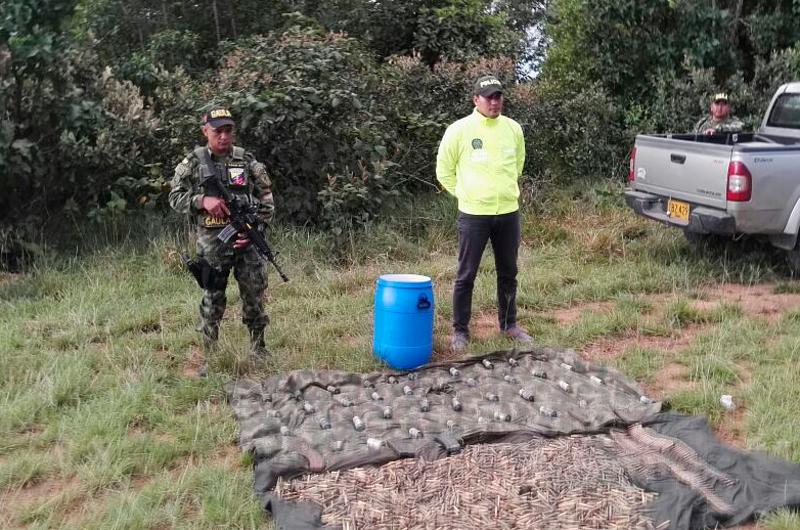 Desmantelan depósito ilegal de armas en zona rural de Puerto López