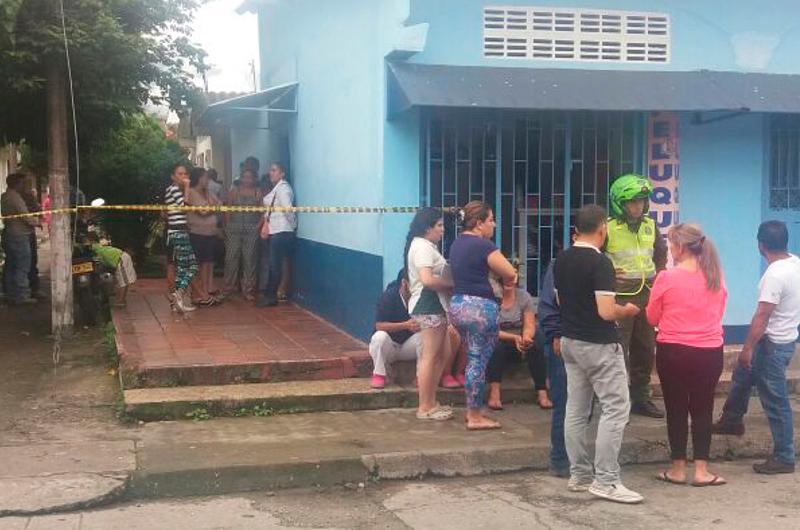 A puñaladas asesinan mujer en Villavicencio