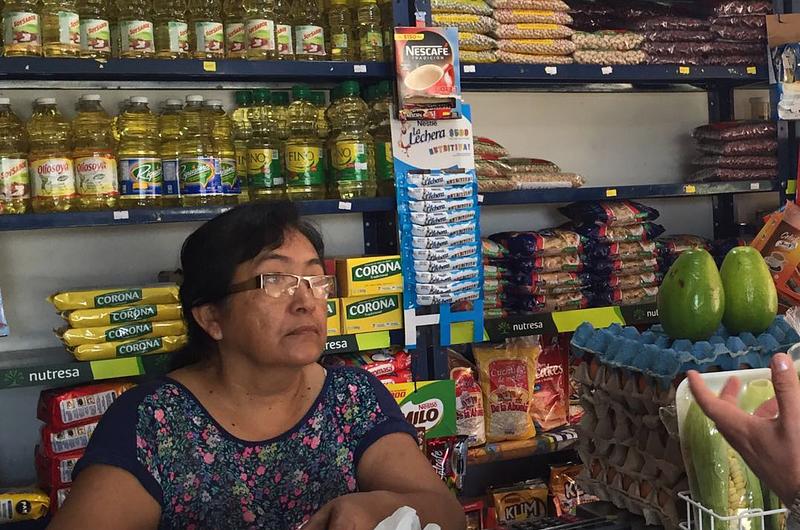 Tenderos de barrios afectados por sucursales de grandes supermercados