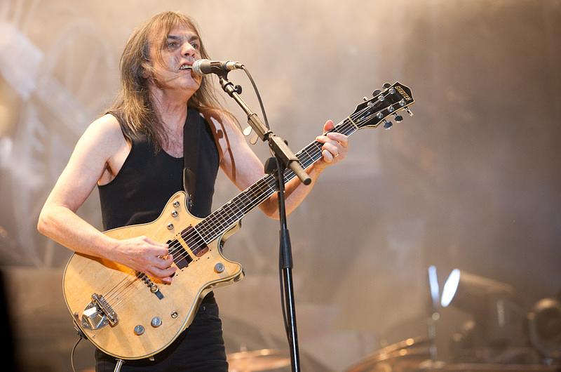 AC/DC anunció retirada del guitarrista  Malcom Young